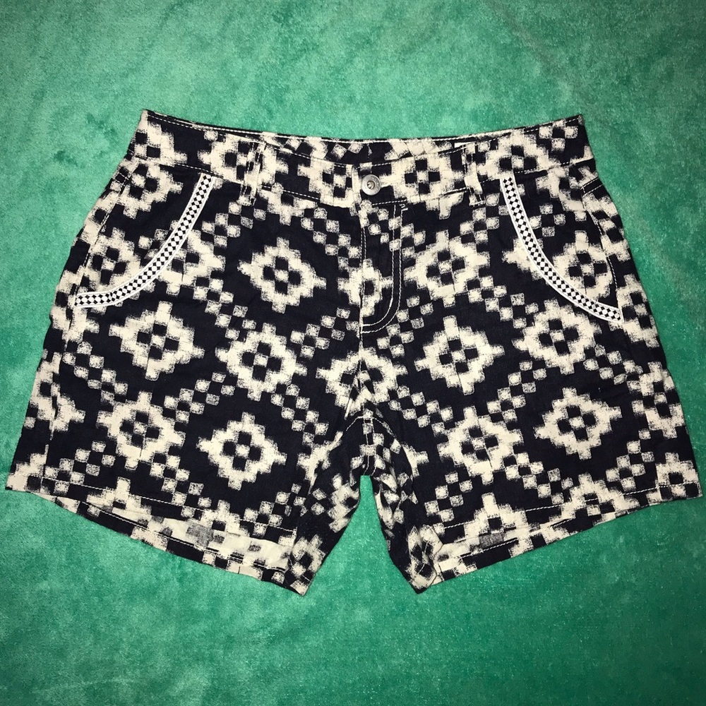 TWO byVINCE CAMUTO High Waisted Shorts